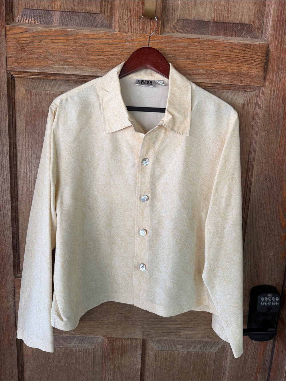 Chicos Silk Women Light Yellow Button-Front Shirt Sz 2